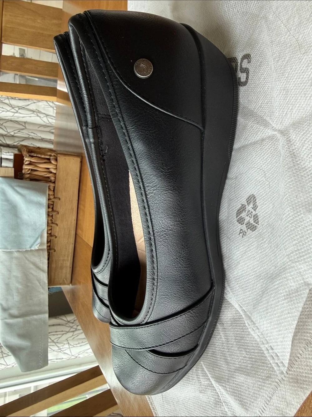 Dream Pairs Black Ballet-Style Comfort Flats Size 9 - only worn once